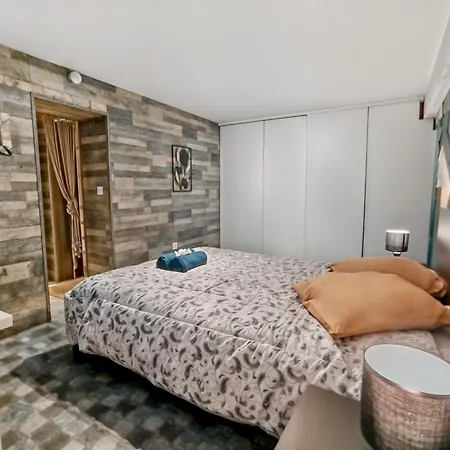 Le Double Ab A Chu, Cine & Exterieur * Dijon