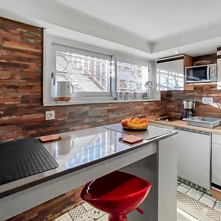 Double Chu, Cinema, Jardin & Parking Apartment
