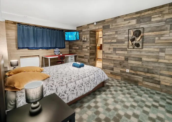 Apartment Le Double Ab A Chu, Cine & Exterieur