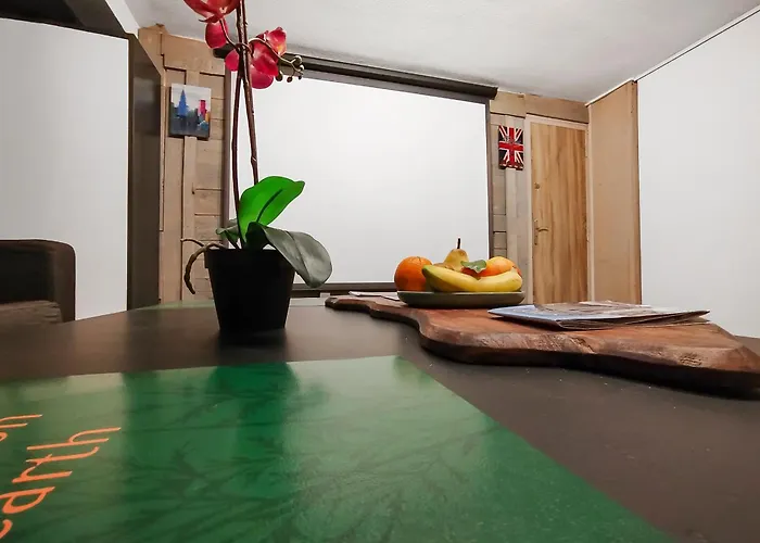 Le Double Ab A Chu, Cine & Exterieur *